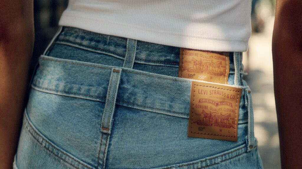 Levis 2496x1200px24 website
